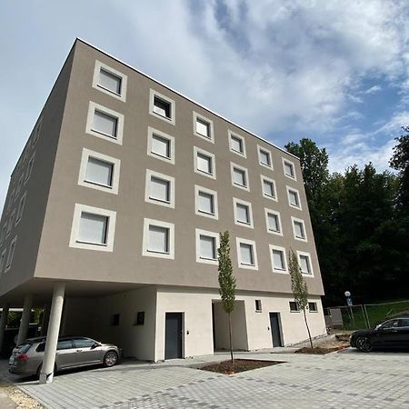 A2 Hotels Wernau Am Quadrium Exteriör bild